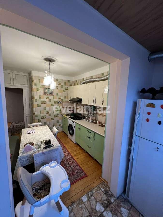 Satılır, köhnə tikili, 4 otaqlı, 75 m², Bakı, Nizami r, Xalqlar Dostluğu m.