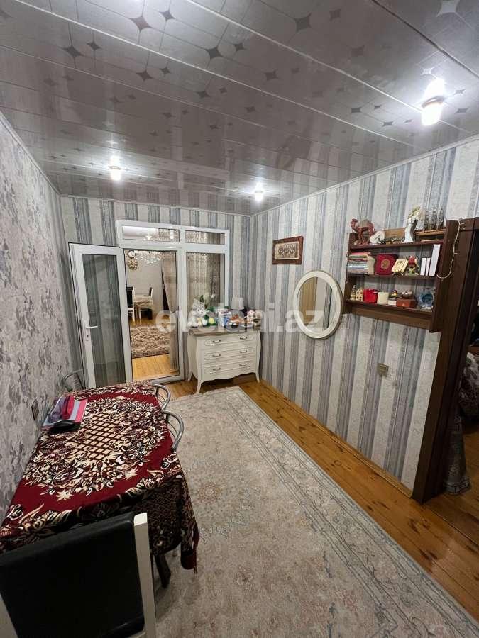 Satılır, köhnə tikili, 4 otaqlı, 75 m², Bakı, Nizami r, Xalqlar Dostluğu m.