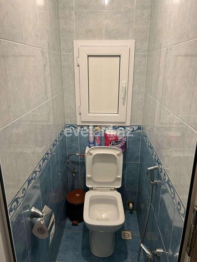 Satılır, köhnə tikili, 4 otaqlı, 75 m², Bakı, Nizami r, Xalqlar Dostluğu m.