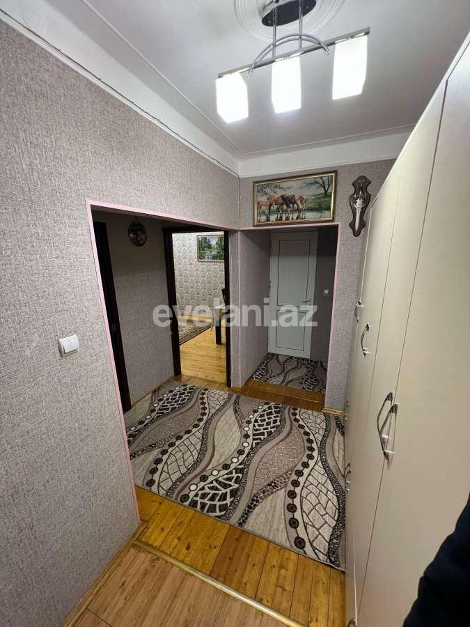 Satılır, köhnə tikili, 4 otaqlı, 75 m², Bakı, Nizami r, Xalqlar Dostluğu m.