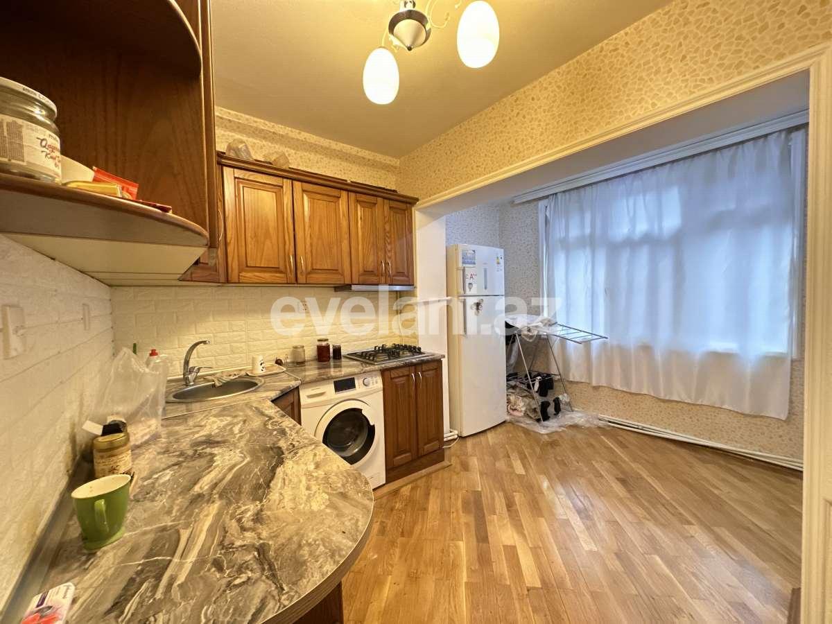 Satılır, köhnə tikili, 4 otaqlı, 110 m², Bakı, Xətai r, Əhmədli q.