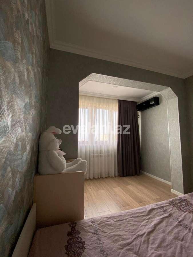 Satılır, köhnə tikili, 3 otaqlı, 80 m², Bakı, Suraxanı r, Massiv D q.