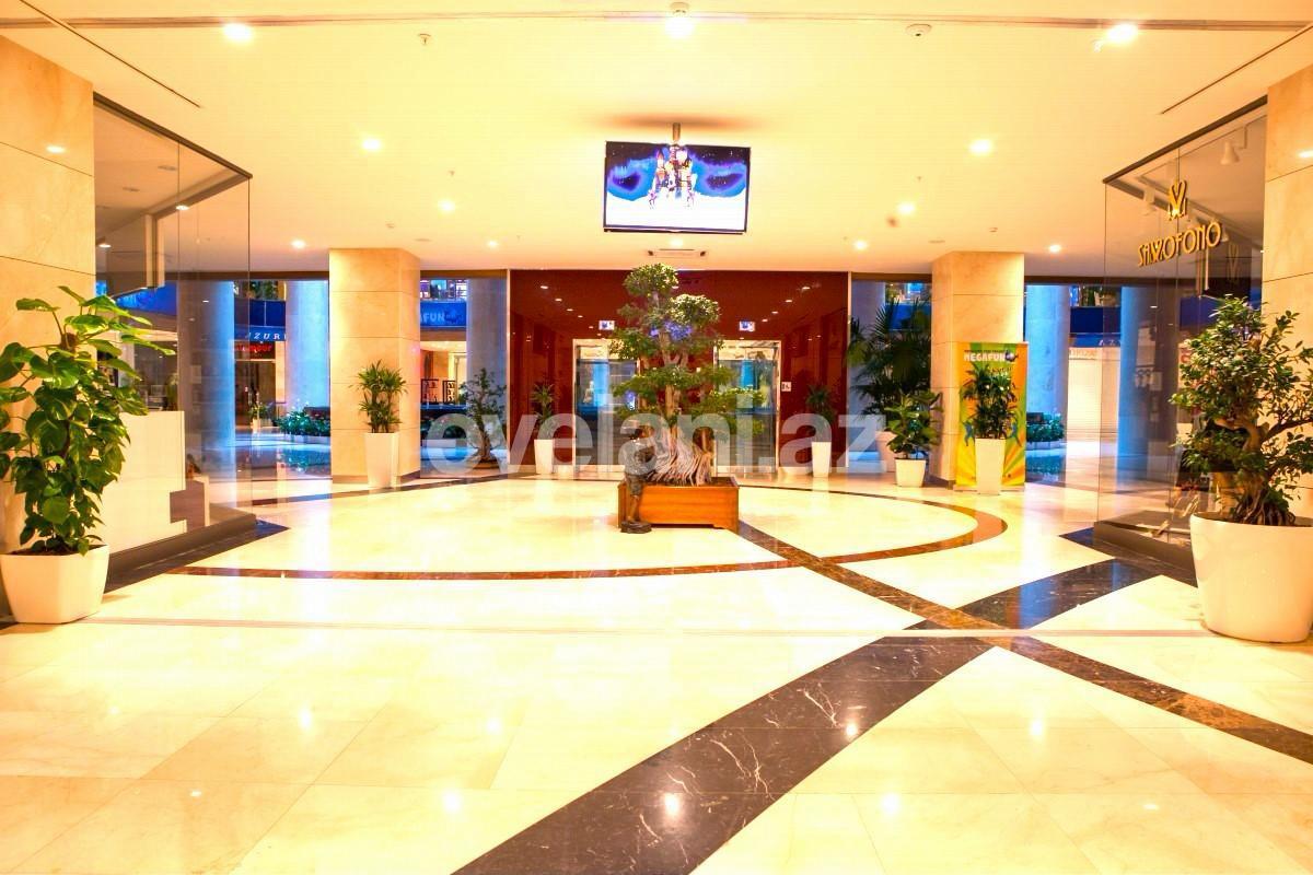 Kirayə verilir, ofis, 3 otaqlı, 83 m²