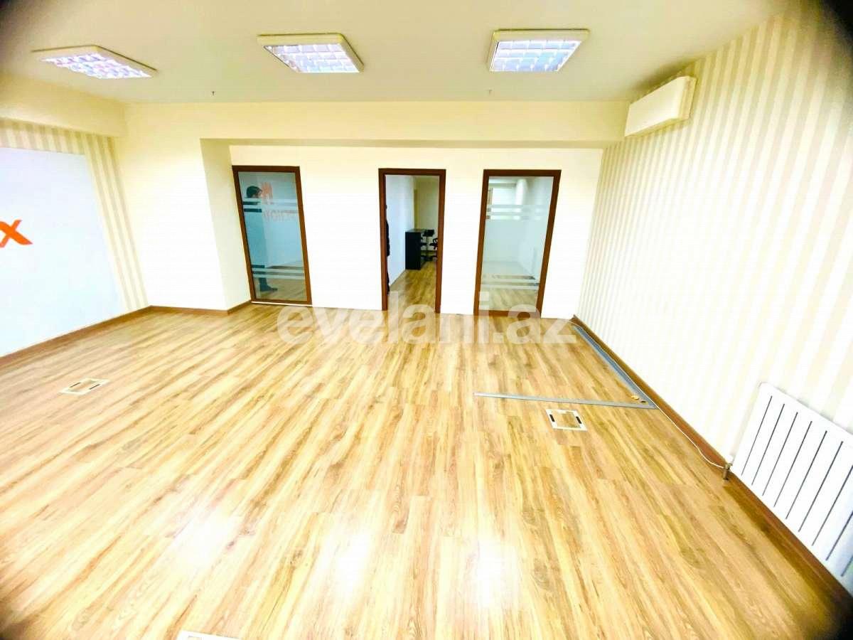 Kirayə verilir, ofis, 3 otaqlı, 83 m²