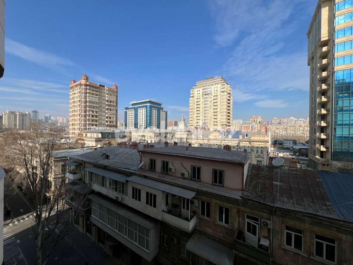 Kirayə verilir, yeni tikili, 3 otaqlı, 130 m², Bakı, Nəsimi r.