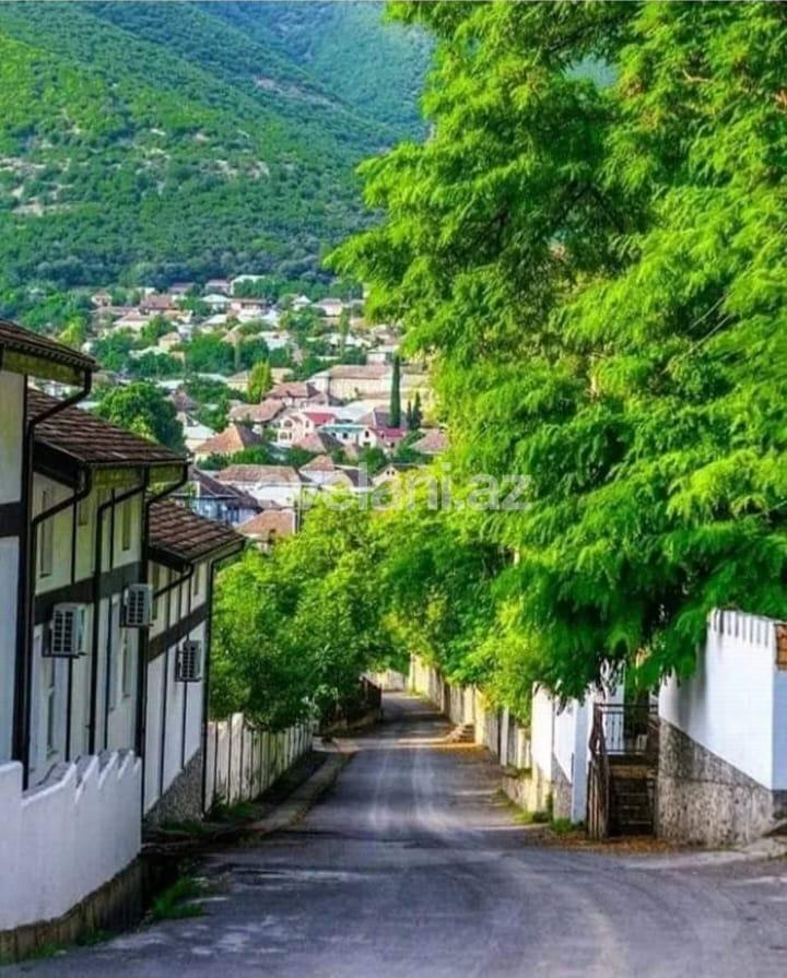 Satılır, həyət evi / bağ, 3 otaqlı, 60 m², Şəki