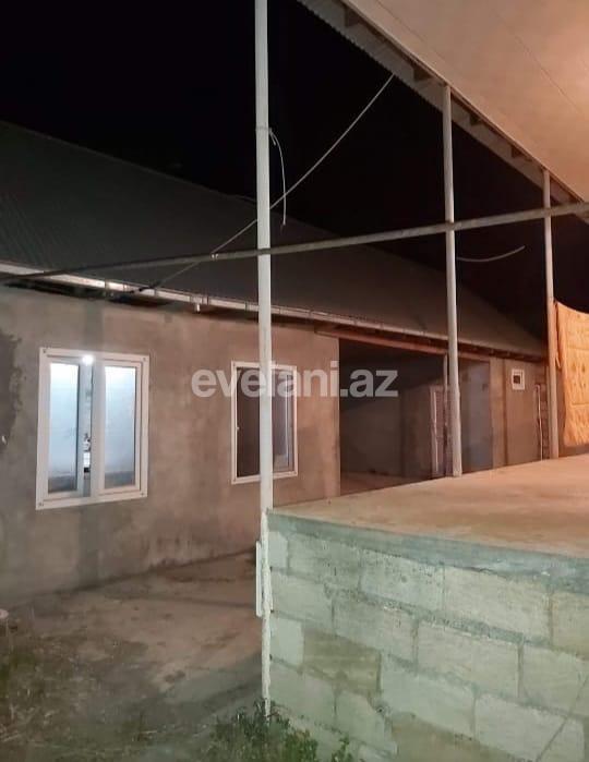 Satılır, həyət evi / bağ, 3 otaqlı, 60 m², Şəki