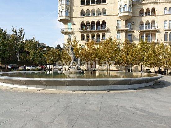 Rent, old building, 2 room, 65 m², Baku, Sabail r, Sahil m.