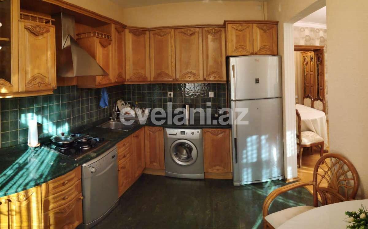 Rent, old building, 2 room, 65 m², Baku, Sabail r, Sahil m.