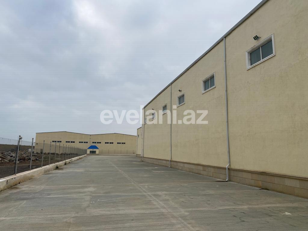 Kirayə verilir, obyekt, 2400 m², Bakı, Qaradağ r.