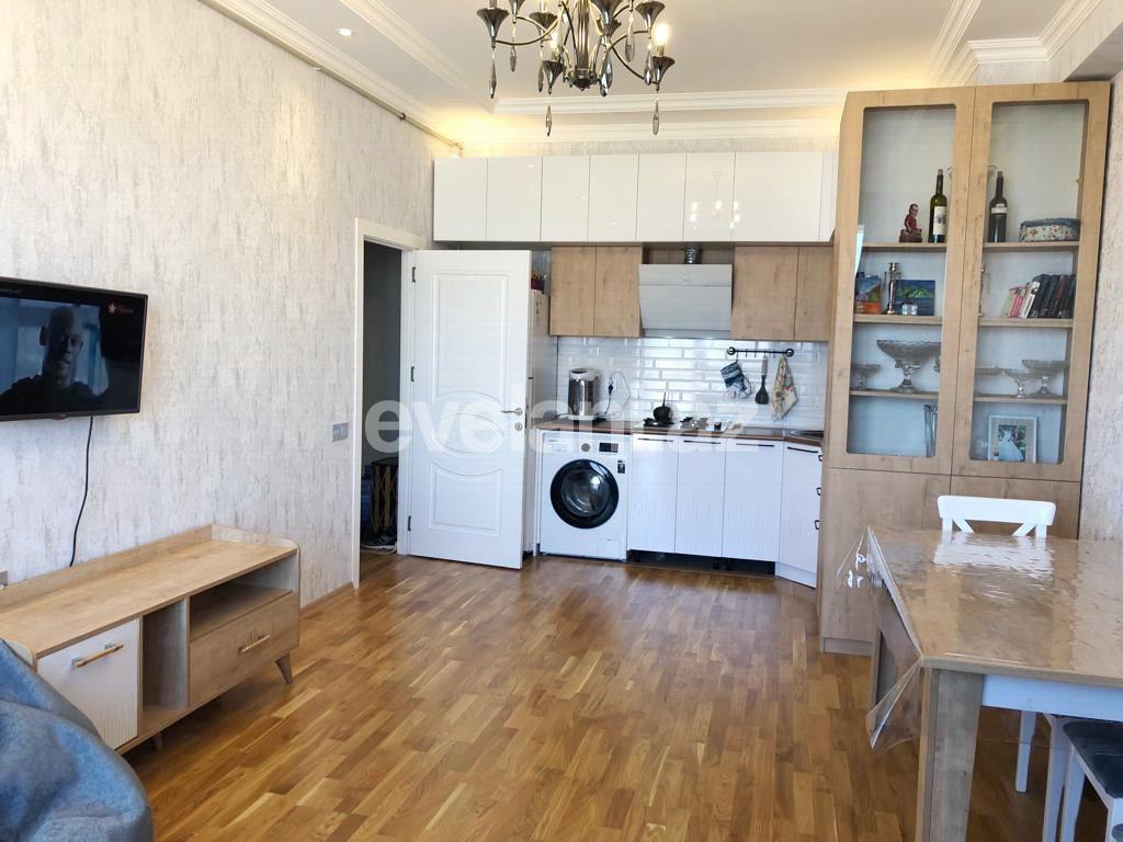 Satılır, yeni tikili, 3 otaqlı, 68 m², Bakı, Nizami r, Qara Qarayev m.