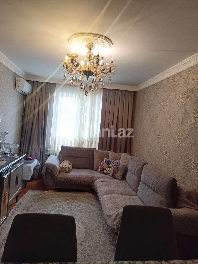 Satılır, köhnə tikili, 3 otaqlı, 70 m², Bakı, Suraxanı r, Qaraçuxur q.