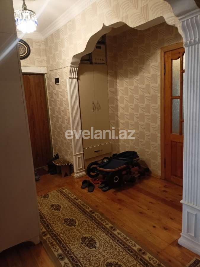 Satılır, köhnə tikili, 3 otaqlı, 70 m², Bakı, Suraxanı r, Qaraçuxur q.