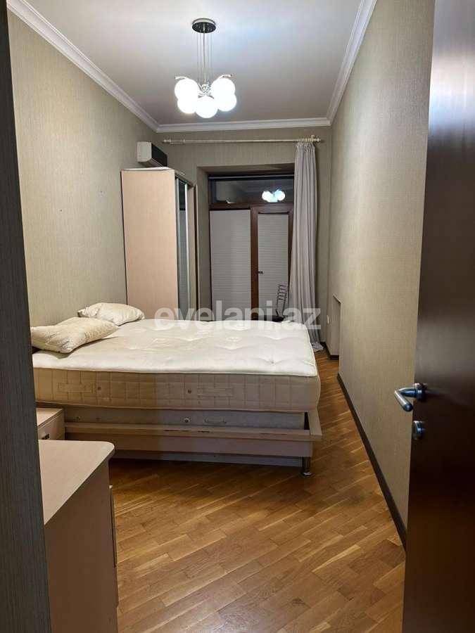 Сдаётся, вторичка, 2-комнаты, 65 m², Баку, Сабаильский r, Сахил m.