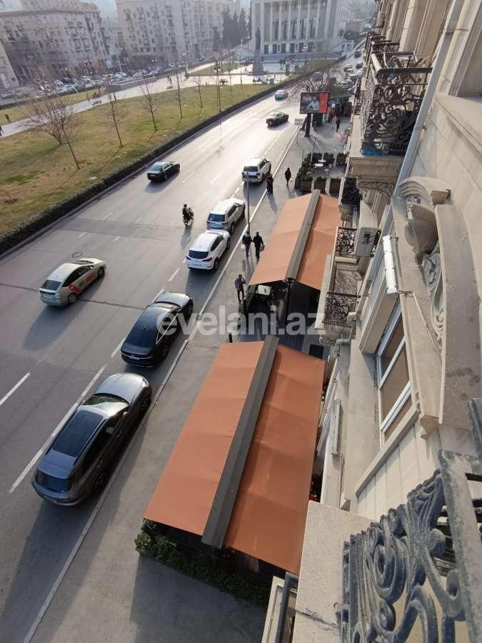 Rent, old building, 3 room, 85 m², Baku, Yasamal r.