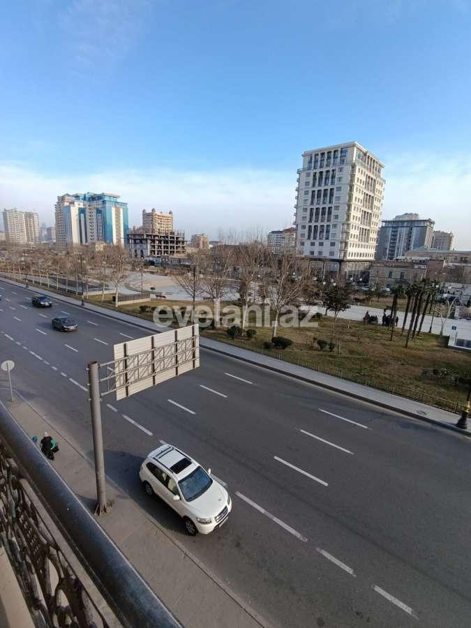Rent, old building, 3 room, 85 m², Baku, Yasamal r.