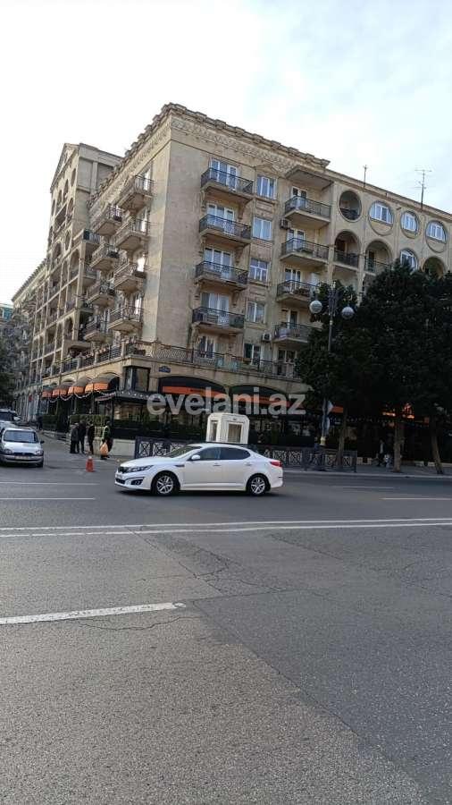 Rent, old building, 3 room, 85 m², Baku, Yasamal r.