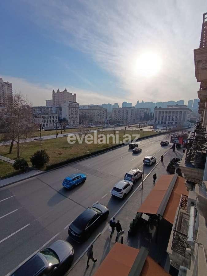 Rent, old building, 3 room, 85 m², Baku, Yasamal r.