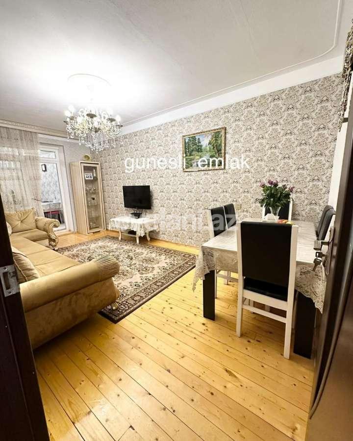 Satılır, köhnə tikili, 4 otaqlı, 80 m², Bakı, Suraxanı r, Massiv D q.