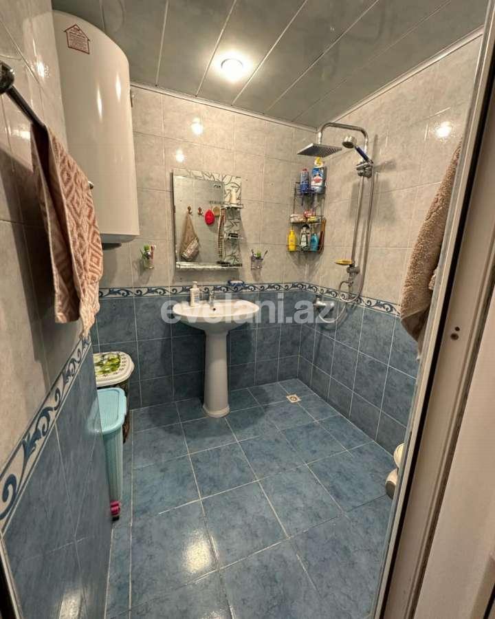 Satılır, köhnə tikili, 4 otaqlı, 80 m², Bakı, Suraxanı r, Massiv D q.