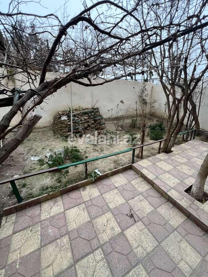 Satılır, köhnə tikili, 4 otaqlı, 80 m², Bakı, Suraxanı r, Massiv D q.