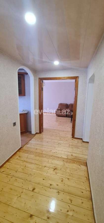 Satılır, köhnə tikili, 4 otaqlı, 105 m², Bakı, Binəqədi r, 7-ci mikrorayon q, Azadlıq prospekti m.