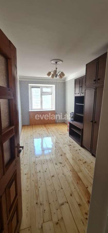 Satılır, köhnə tikili, 4 otaqlı, 105 m², Bakı, Binəqədi r, 7-ci mikrorayon q, Azadlıq prospekti m.