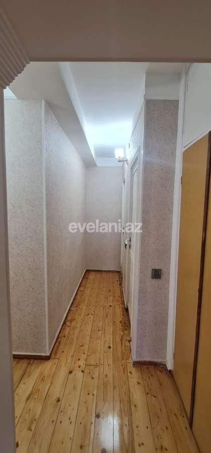 Satılır, köhnə tikili, 4 otaqlı, 105 m², Bakı, Binəqədi r, 7-ci mikrorayon q, Azadlıq prospekti m.