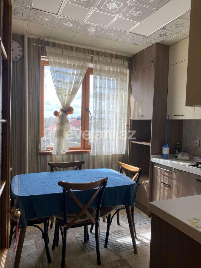 Kirayə verilir, köhnə tikili, 4 otaqlı, 82 m², Bakı, Səbail r, İçəri Şəhər m.