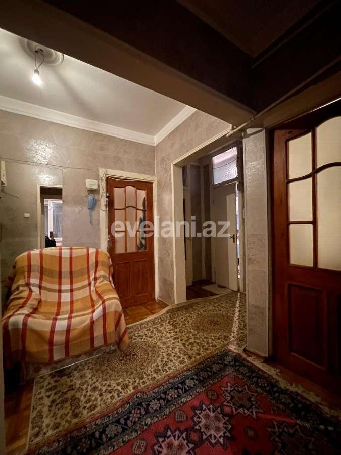 Satılır, köhnə tikili, 3 otaqlı, 80 m², Bakı, Binəqədi r, Azadlıq prospekti m.