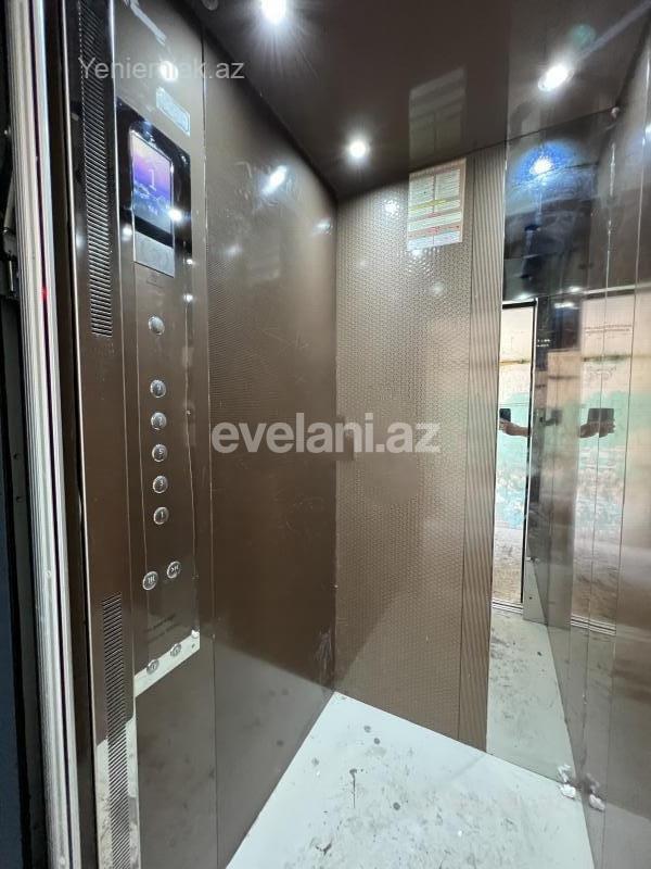 Satılır, köhnə tikili, 2 otaqlı, 60 m², Bakı, Suraxanı r, Massiv V q.