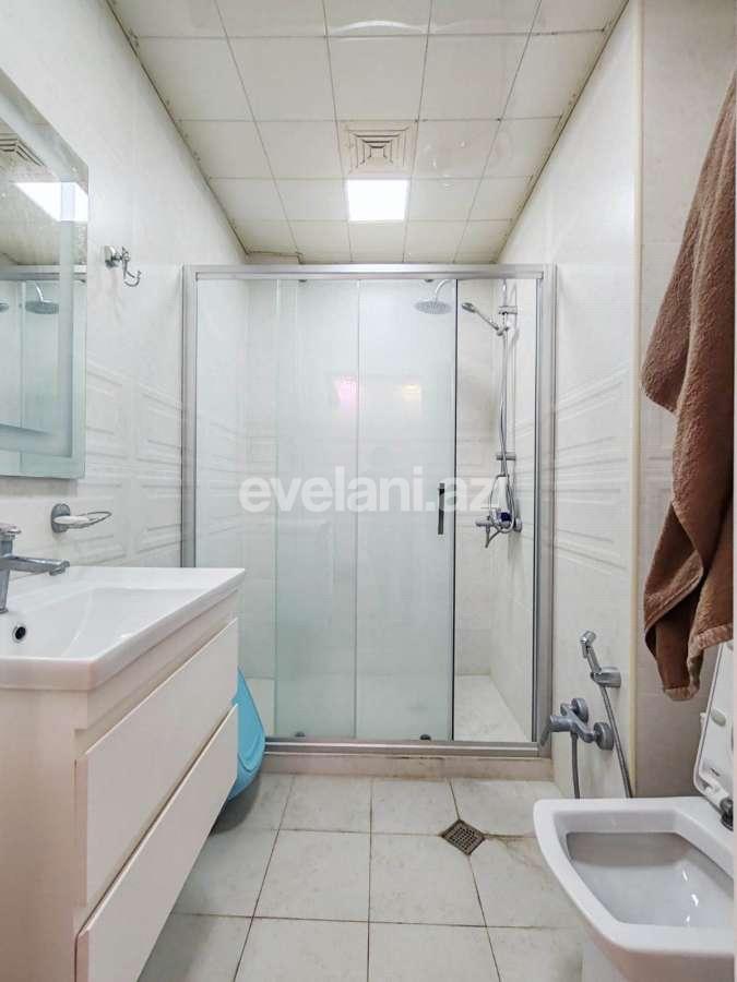 Satılır, yeni tikili, 2 otaqlı, 68 m², Bakı, Nizami r, Qara Qarayev m.