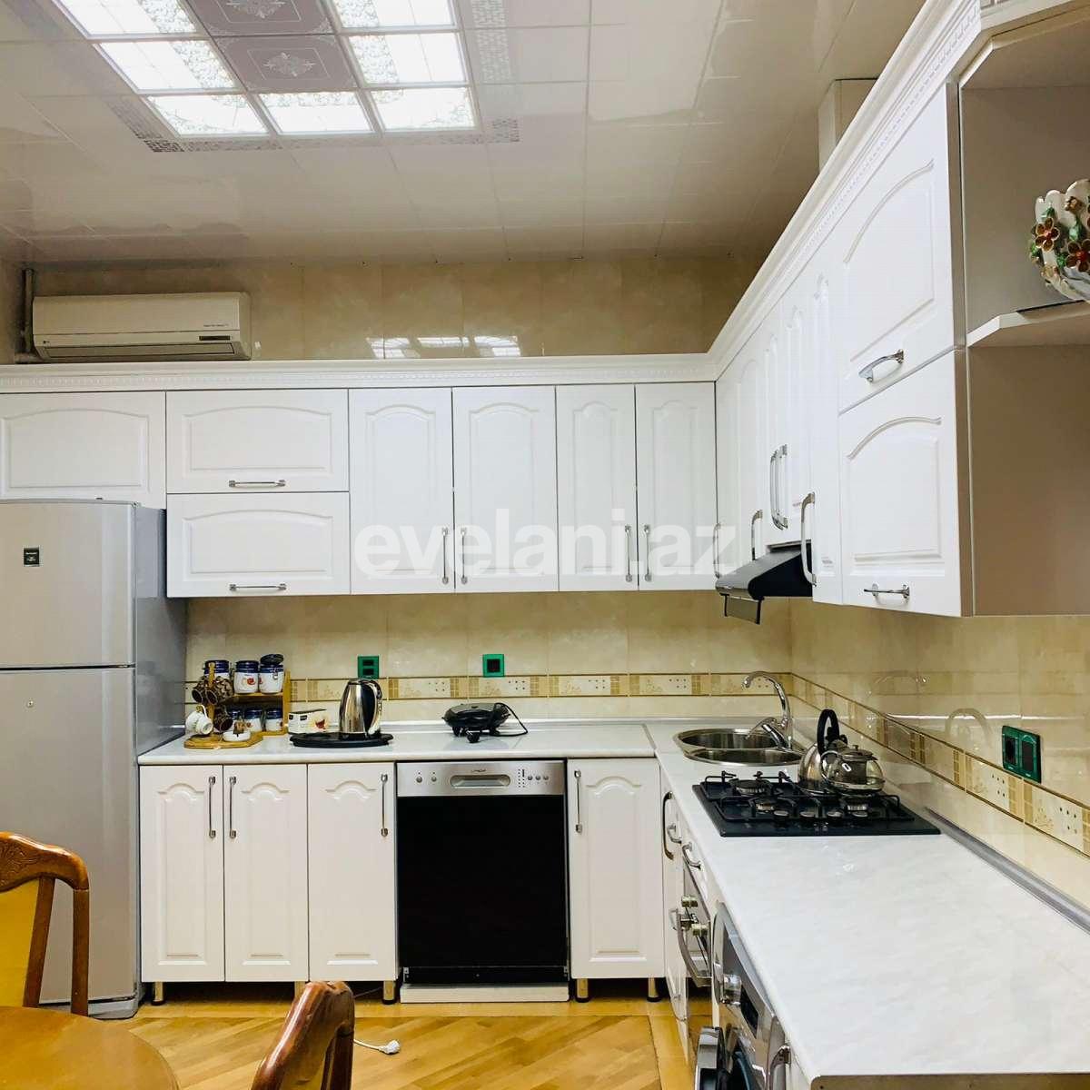 Rent, new building, 3 room, 140 m², Baku, Yasamal r, Elmlar Akademiyası m.