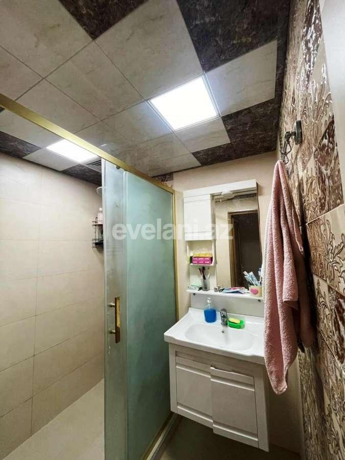 Satılır, köhnə tikili, 4 otaqlı, 100 m², Bakı, Xətai r, Həzi Aslanov m.