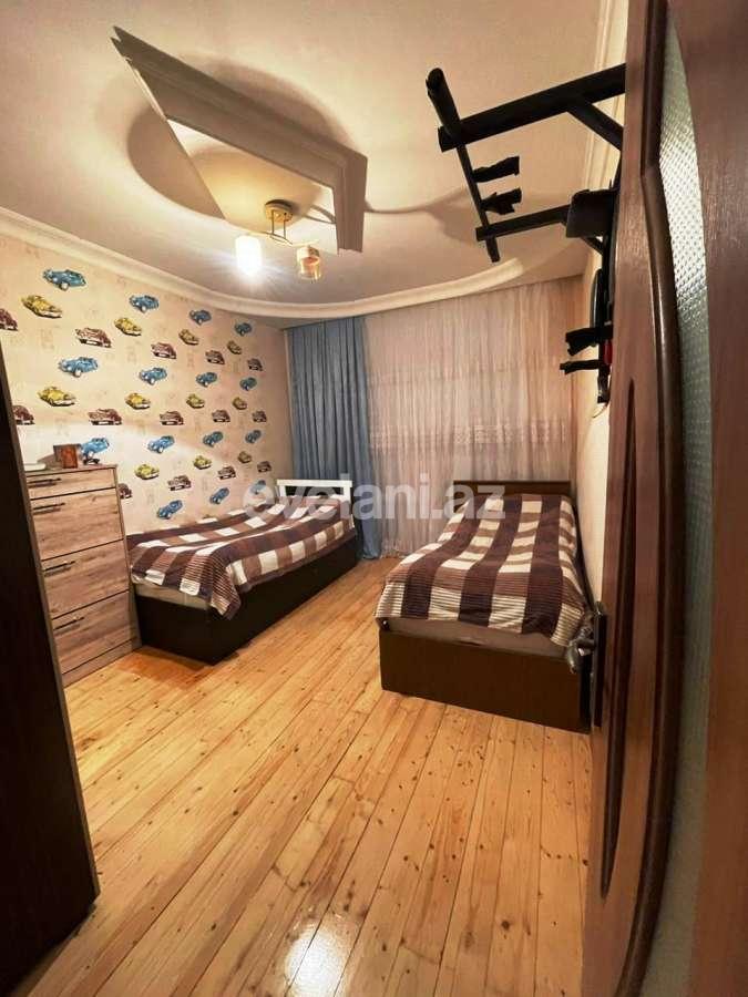 Satılır, köhnə tikili, 4 otaqlı, 100 m², Bakı, Xətai r, Həzi Aslanov m.