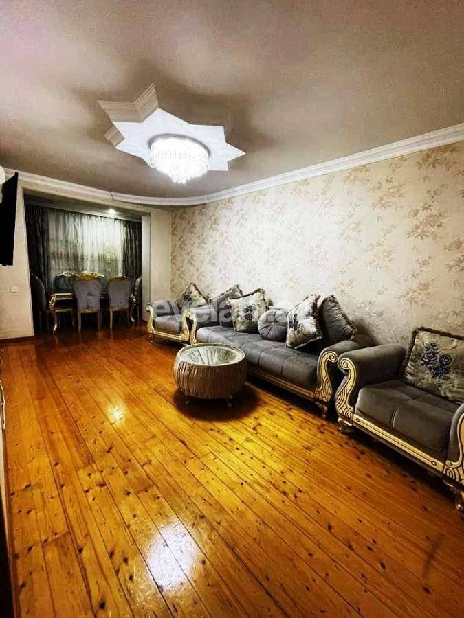 Satılır, köhnə tikili, 4 otaqlı, 100 m², Bakı, Xətai r, Həzi Aslanov m.