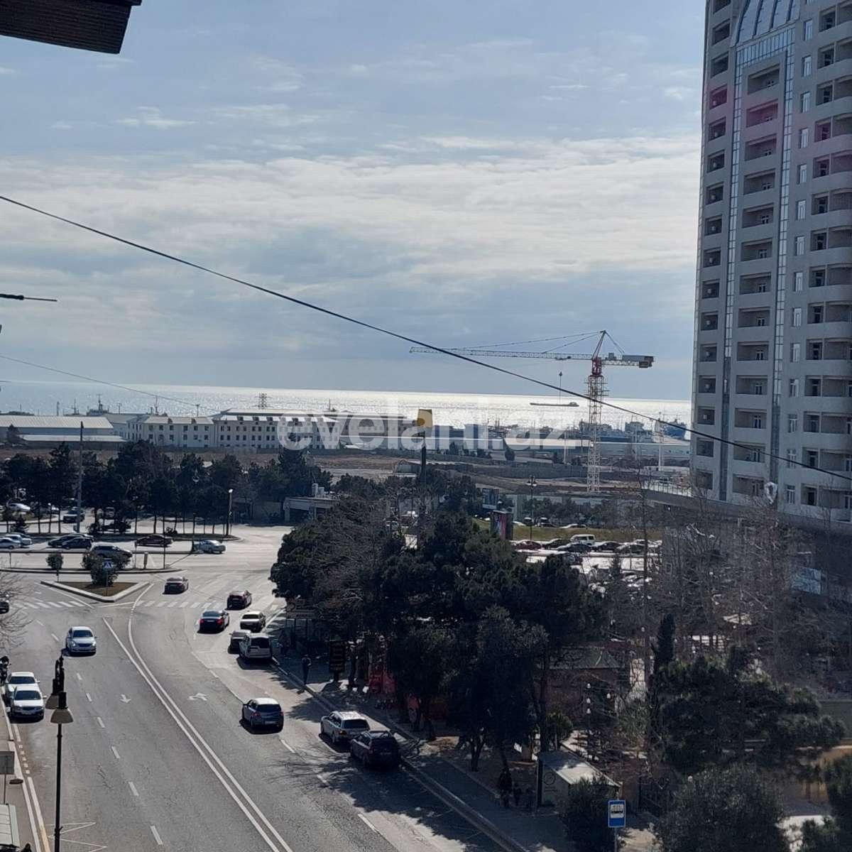 Sale, old building, 2 room, 59.99 m², Baku, Khatai r.