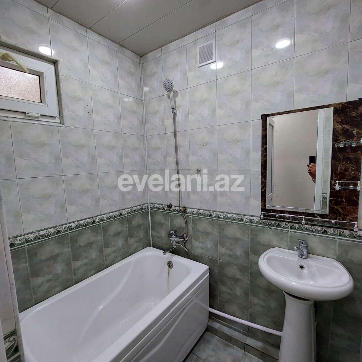 Sale, old building, 2 room, 59.99 m², Baku, Khatai r.