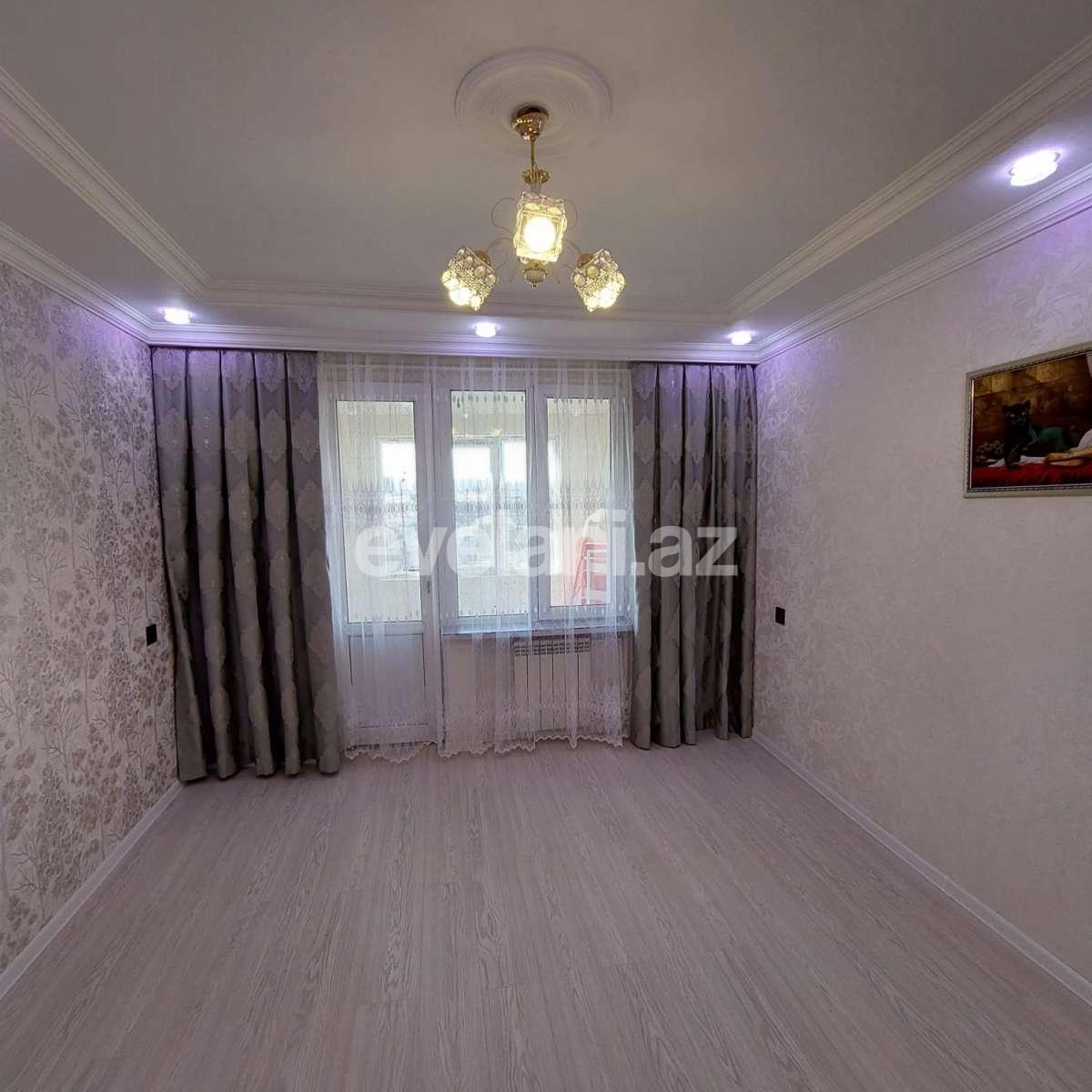 Sale, old building, 2 room, 59.99 m², Baku, Khatai r.