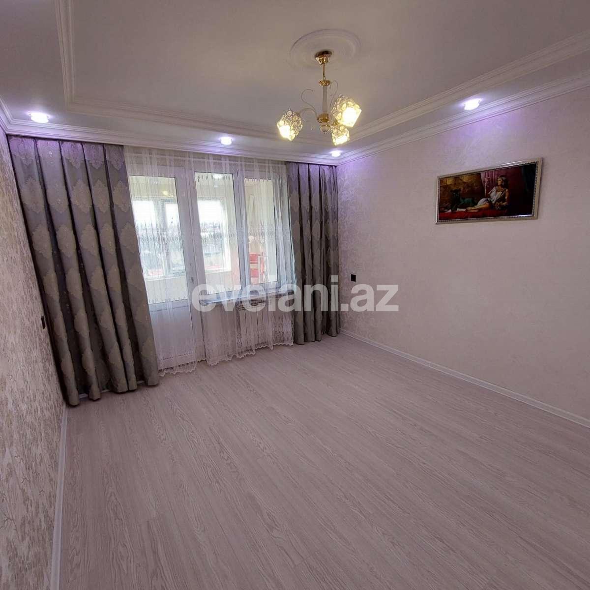 Sale, old building, 2 room, 59.99 m², Baku, Khatai r.