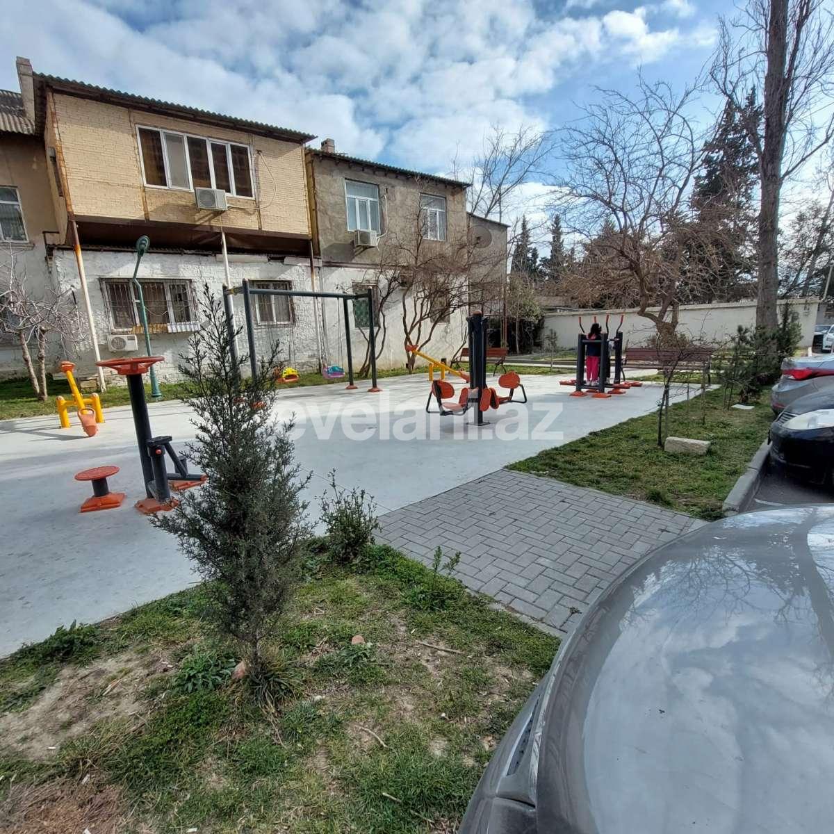 Sale, old building, 2 room, 59.99 m², Baku, Khatai r.