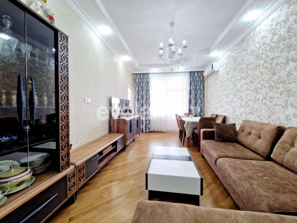 Satılır, yeni tikili, 2 otaqlı, 70 m², Bakı, Nizami r.