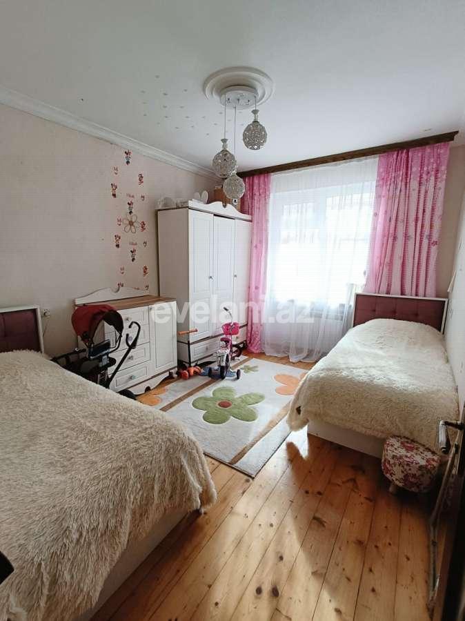 Satılır, köhnə tikili, 4 otaqlı, 90 m², Bakı, Suraxanı r, Massiv G q.