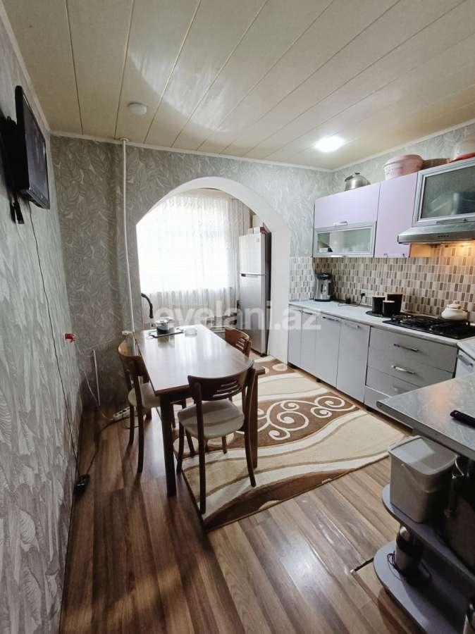 Satılır, köhnə tikili, 4 otaqlı, 90 m², Bakı, Suraxanı r, Massiv G q.