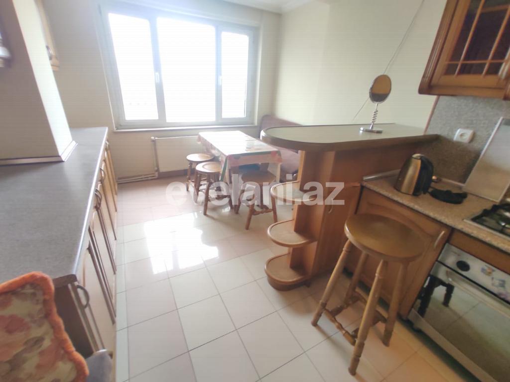 Сдаётся, вторичка, 3-комнаты, 140 m², Баку, Ясамальский r, Иншаатчылар m.