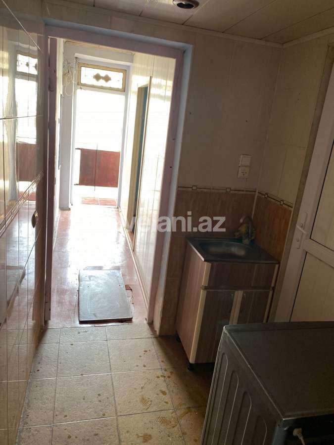 Rent, old building, 3 room, 66 m², Baku, Surakhani r, Yeni Guneshli d, Khalglar Doslugu m.