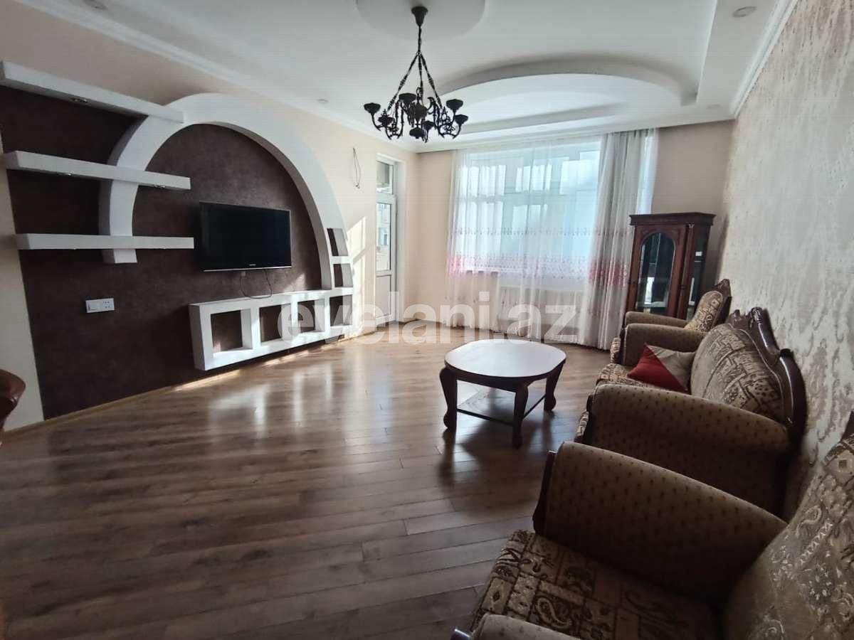 Kirayə verilir, yeni tikili, 3 otaqlı, 150 m², Bakı, Binəqədi r, 8-ci mikrorayon q, Azadlıq prospekti m.