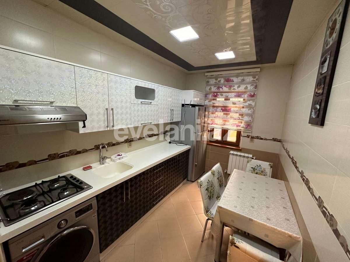 Satılır, köhnə tikili, 3 otaqlı, 70 m², Sumqayıt, 9-cu mikrorayon r.