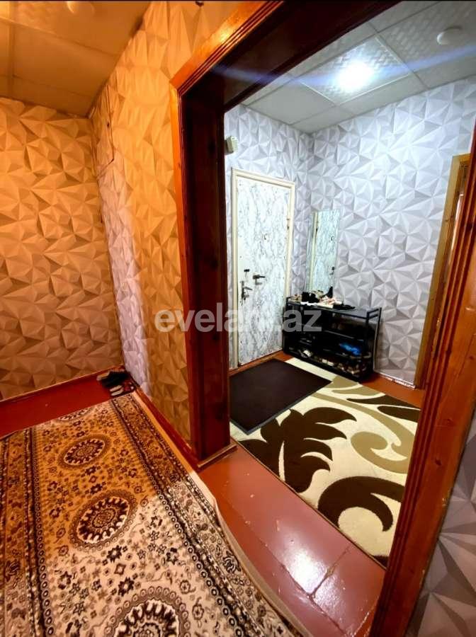 Satılır, köhnə tikili, 3 otaqlı, 70 m², Sumqayıt, 17-ci mikrorayon r.