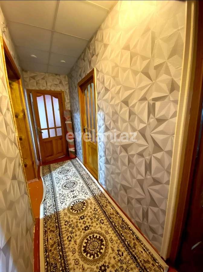 Satılır, köhnə tikili, 3 otaqlı, 70 m², Sumqayıt, 17-ci mikrorayon r.